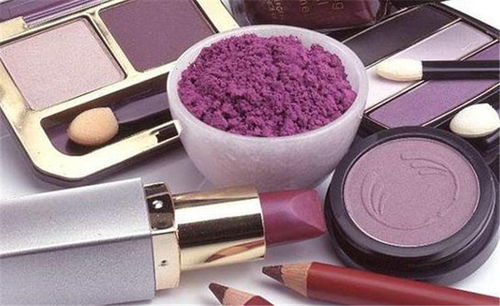 战佳化妆品店铺装修与产品展示指南