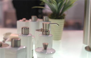 美妍化妆品与家用电器 跨界融合下的消费新趋势